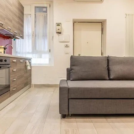 Two Separate Bedrooms Loreto Cozy Corner Milan