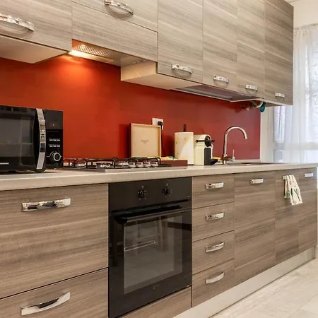 Two Separate Bedrooms Loreto Cozy Corner Apartment Milan